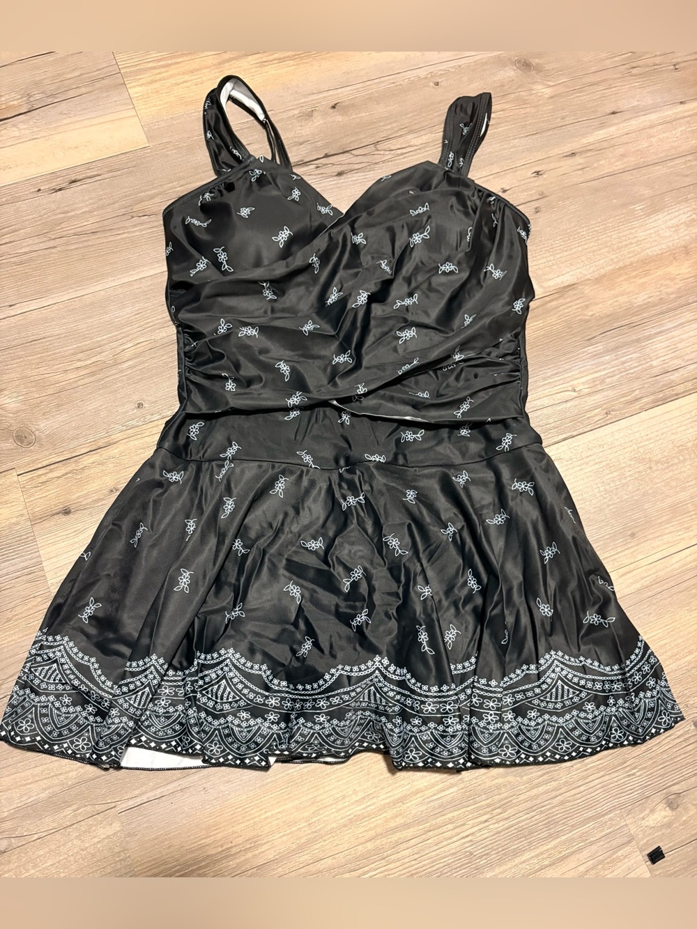 Swim dress large black new without tags